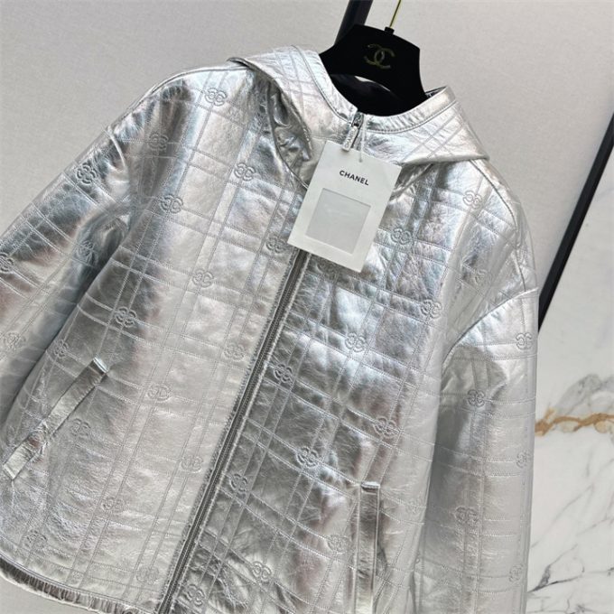 シャネル ロングスリーブ ジップジャケット 2025年 CHANEL フード付き ラムスキン アウターコート シルバー レディース - 画像 (5)