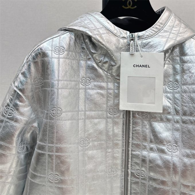 シャネル ロングスリーブ ジップジャケット 2025年 CHANEL フード付き ラムスキン アウターコート シルバー レディース - 画像 (6)