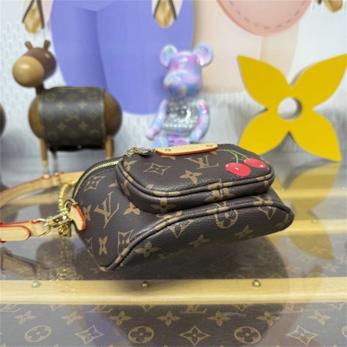 ルイヴィトン 2025年 LV TM ミニ バムバッグ M13449 LOUISVUITTON ショルダーバッグ モノグラムキャンパス - 画像 (4)