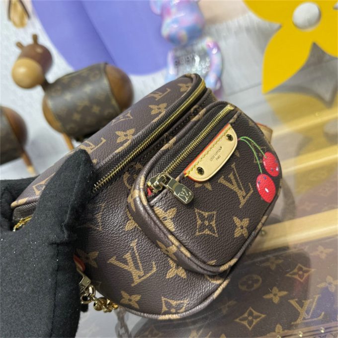 ルイヴィトン 2025年 LV TM ミニ バムバッグ M13449 LOUISVUITTON ショルダーバッグ モノグラムキャンパス - 画像 (5)