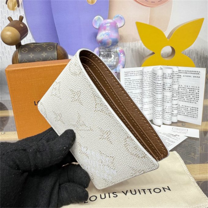 ルイヴィトン 2025年 ポルトフォイユ ミュルティプル M14691 LOUISVUITTON 二つ折り短財布 ショートウォレット モノグラム ヘリテージ キャンバス - 画像 (5)