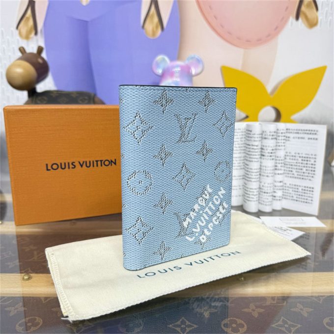 ルイヴィトン 2025年 パスポートカバー M15075 LOUISVUITTON クーヴェルテュール パスポール モノグラム ヘリテージ キャンバス - 画像 (2)