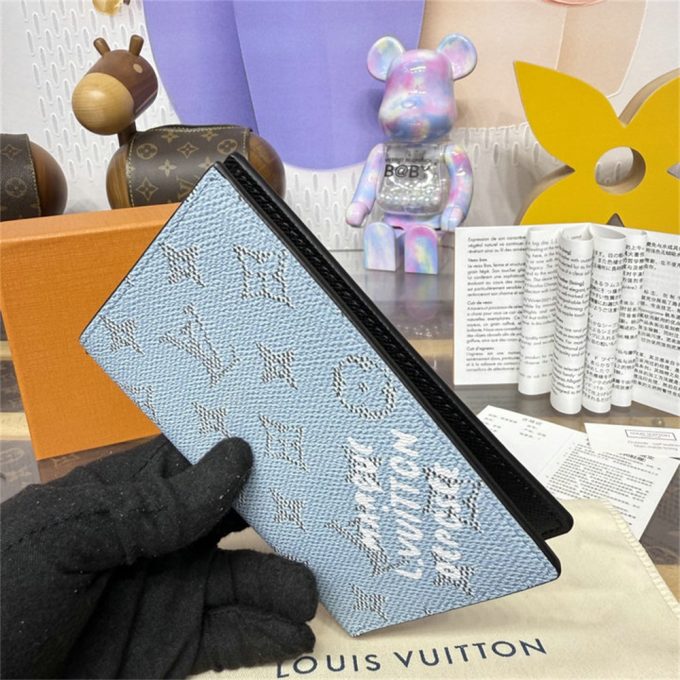 ルイヴィトン 2025年 パスポートカバー M15075 LOUISVUITTON クーヴェルテュール パスポール モノグラム ヘリテージ キャンバス - 画像 (5)