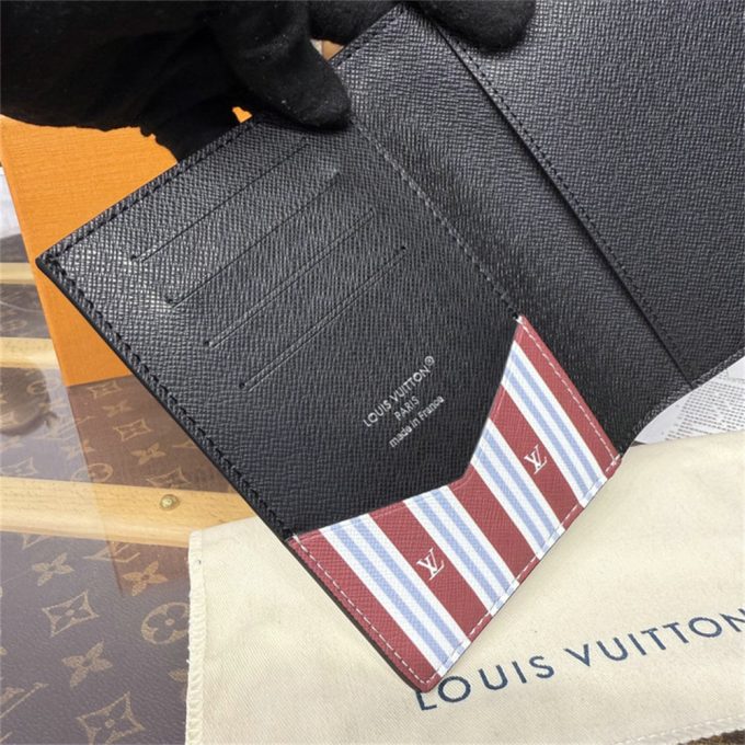 ルイヴィトン 2025年 パスポートカバー M15075 LOUISVUITTON クーヴェルテュール パスポール モノグラム ヘリテージ キャンバス - 画像 (8)