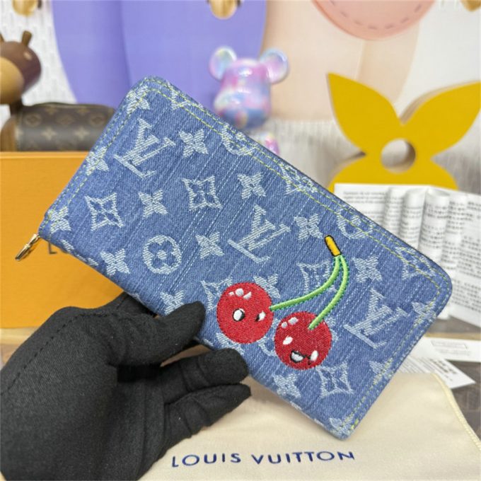 ルイヴィトン 2025年 LV TM ジッピー ウォレット M23161  LOUISVUITTON ファスナー長財布 モノグラム チェリー デニム - 画像 (2)