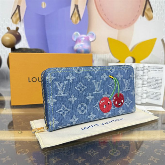 ルイヴィトン 2025年 LV TM ジッピー ウォレット M23161  LOUISVUITTON ファスナー長財布 モノグラム チェリー デニム - 画像 (3)