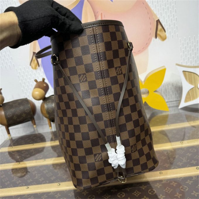 ルイヴィトン 2025年 ネヴァーフル GM N40597 LOUISVUITTON トートバッグ ハンドバッグ ダミエ エベヌ キャンバス - 画像 (5)