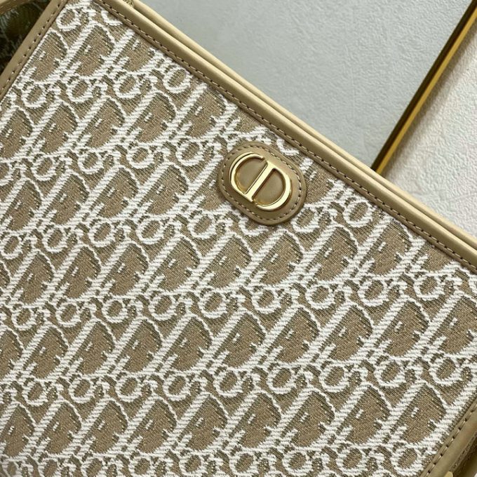 クリスチャンディオール 2025年 30 モンテーニュ ポーチ CHRISTIAN DIOR クラッチバッグ ストラップ付き 手持ちかばん オブリークジャカード - 画像 (9)