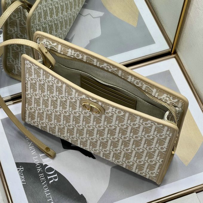 クリスチャンディオール 2025年 30 モンテーニュ ポーチ CHRISTIAN DIOR クラッチバッグ ストラップ付き 手持ちかばん オブリークジャカード - 画像 (8)