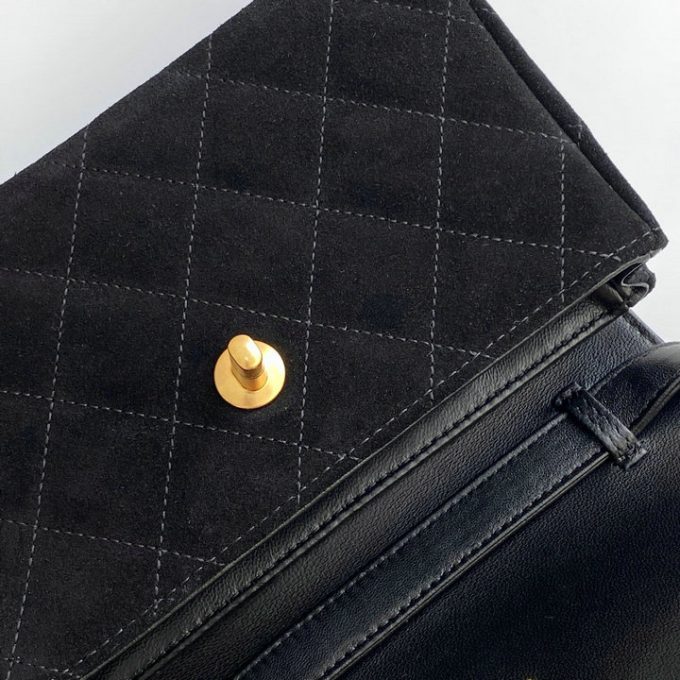 シャネル 2025年 スモール ショルダーバッグ CHANEL スマートフォンかばん スエード レディース - 画像 (6)