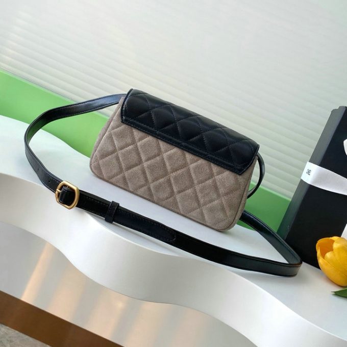 シャネル 2025年 スモール ショルダーバッグ CHANEL スマートフォンかばん スエード レディース - 画像 (3)