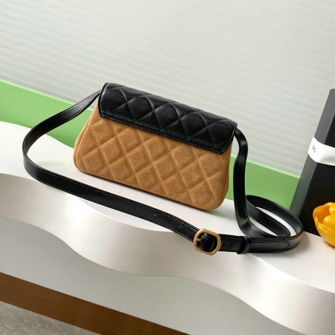 シャネル 2025年 スモール ショルダーバッグ CHANEL スマートフォンかばん スエード レディース - 画像 (3)