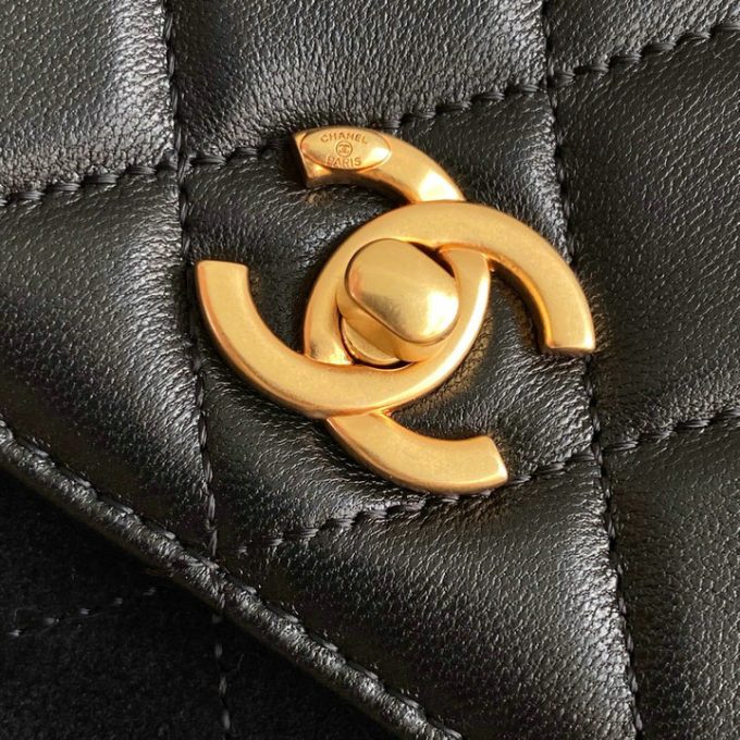シャネル 2025年 スモール ショルダーバッグ CHANEL スマートフォンかばん スエード レディース - 画像 (9)