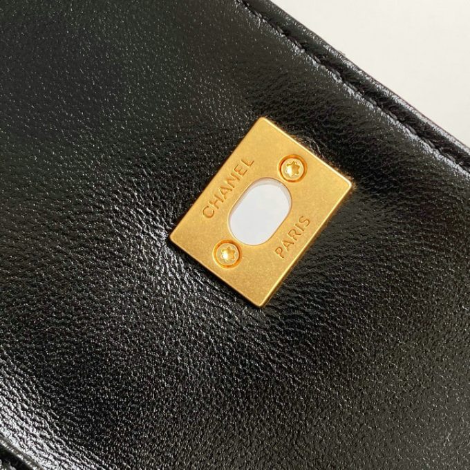 シャネル 2025年 スモール ショルダーバッグ CHANEL スマートフォンかばん スエード レディース - 画像 (8)