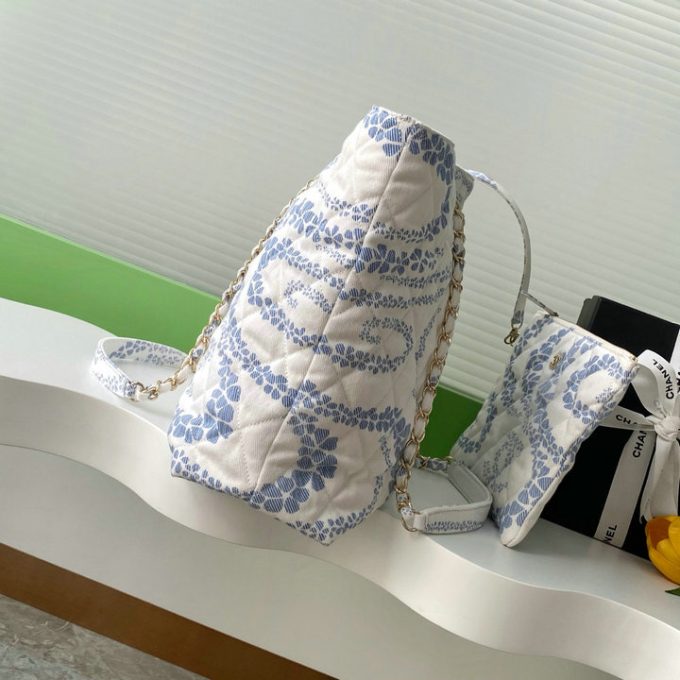 シャネル 2025年 ミディアム ハンドバッグ CHANEL ショルダーバッグ サンドバッグ キャンパス レディース - 画像 (2)