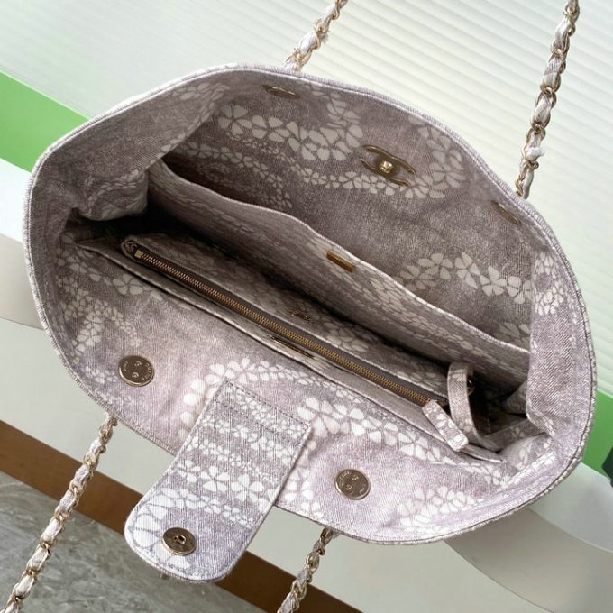 シャネル 2025年 ミディアム ハンドバッグ CHANEL ショルダーバッグ サンドバッグ キャンパス レディース - 画像 (5)