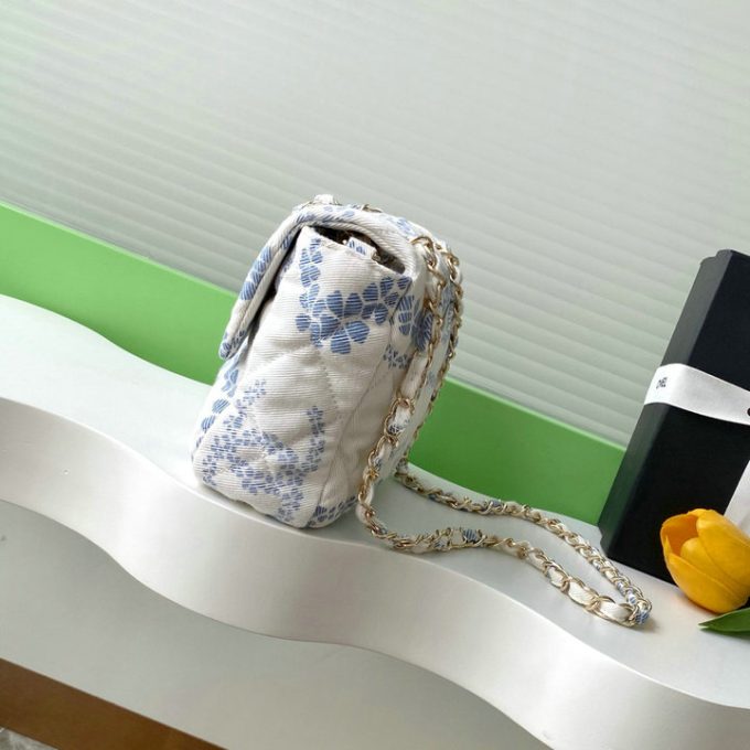 シャネル 2025年 スモール チェーンポーチ CHANEL フラップバッグ ショルダーバッグ サンドバッグ キャンパス レディース - 画像 (2)