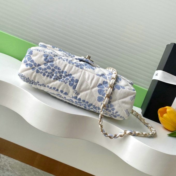 シャネル 2025年 スモール チェーンポーチ CHANEL フラップバッグ ショルダーバッグ サンドバッグ キャンパス レディース - 画像 (4)