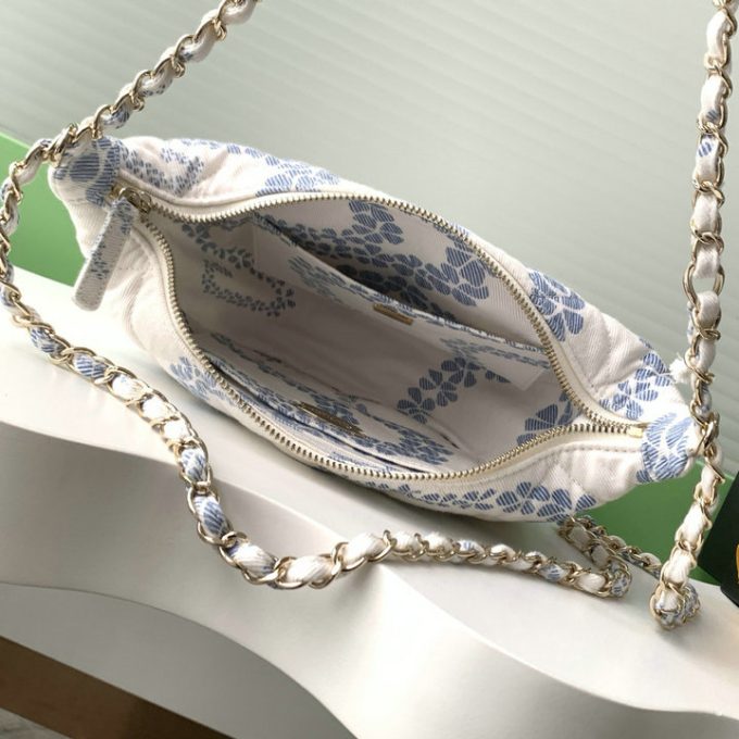 シャネル 2025年 スモール チェーンポーチ CHANEL ショルダーバッグ サンドバッグ キャンパス レディース - 画像 (6)