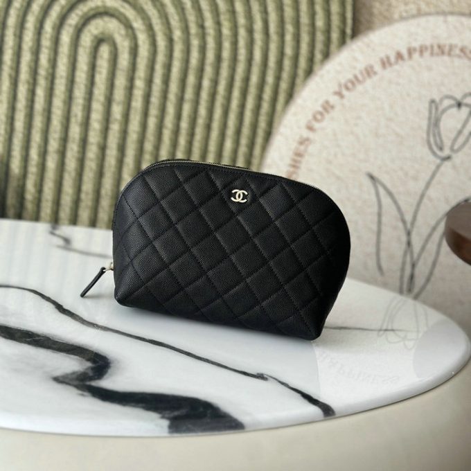 シャネル ヴァニティーケース 2025年 化粧かばん CHANEL クラッチバッグ 手持ちかばん  キャビアスキン