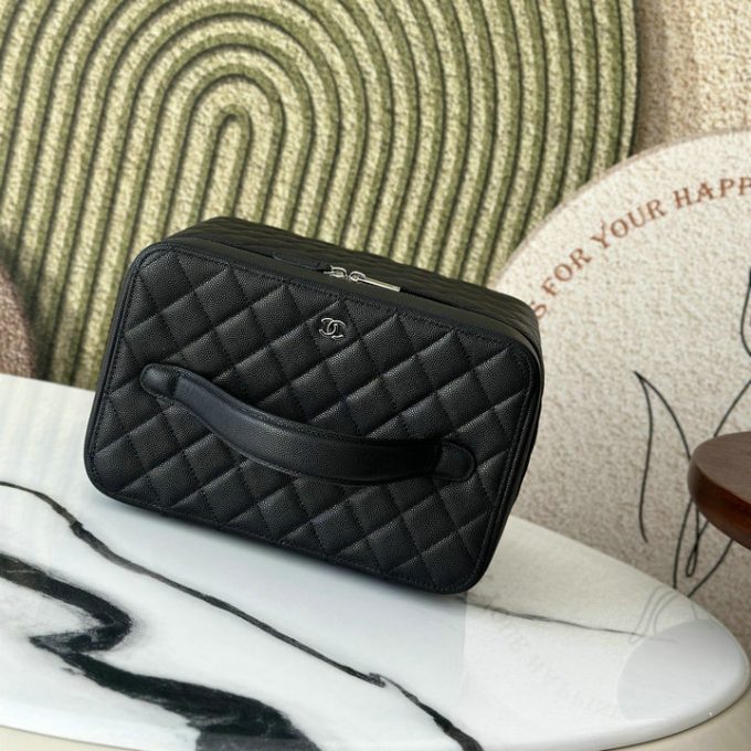 シャネル ヴァニティーケース 2025年 化粧かばん CHANEL クラッチバッグ 手持ちかばん キャビアスキン - 画像 (4)