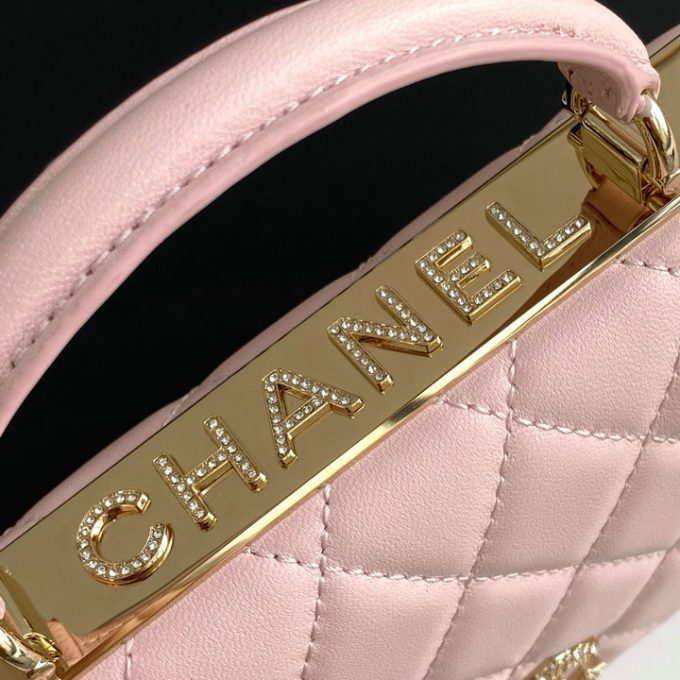 シャネル 2025年 WOC トップハンドルバッグ CHANEL トートバッグ 2way ショルダーバッグ レディース ゴールド金具 - 画像 (9)