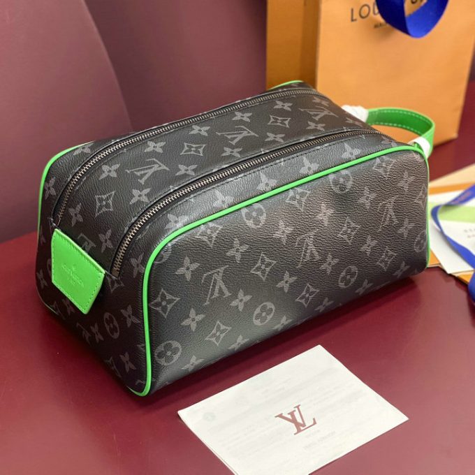 ルイヴィトン 2025年 ドップ キット M26433 LOUISVUITTON クラッチバッグ ハンドバッグ 洗面具収納 ポーチ モノグラム エクリプス キャンバス - 画像 (2)