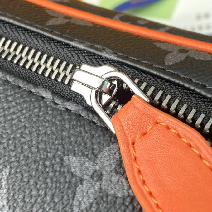 ルイヴィトン 2025年 ドップ キット M15246 LOUISVUITTON クラッチバッグ ハンドバッグ 洗面具収納 ポーチ モノグラム エクリプス キャンバス - 画像 (9)