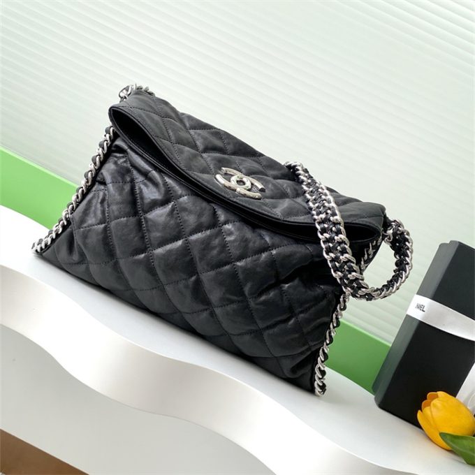 シャネル 2025年 ラージ ショルダーバッグ CHANEL 折り畳み レディース 大容量